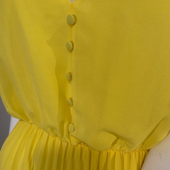 Stunning lemon yellow maxi dress🍋 - Picture 7 of 15